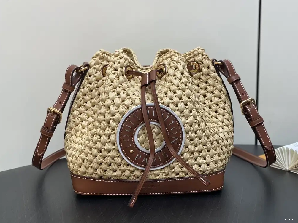 VUITTON BB-22*24*15CM Noé LOUIS 0611